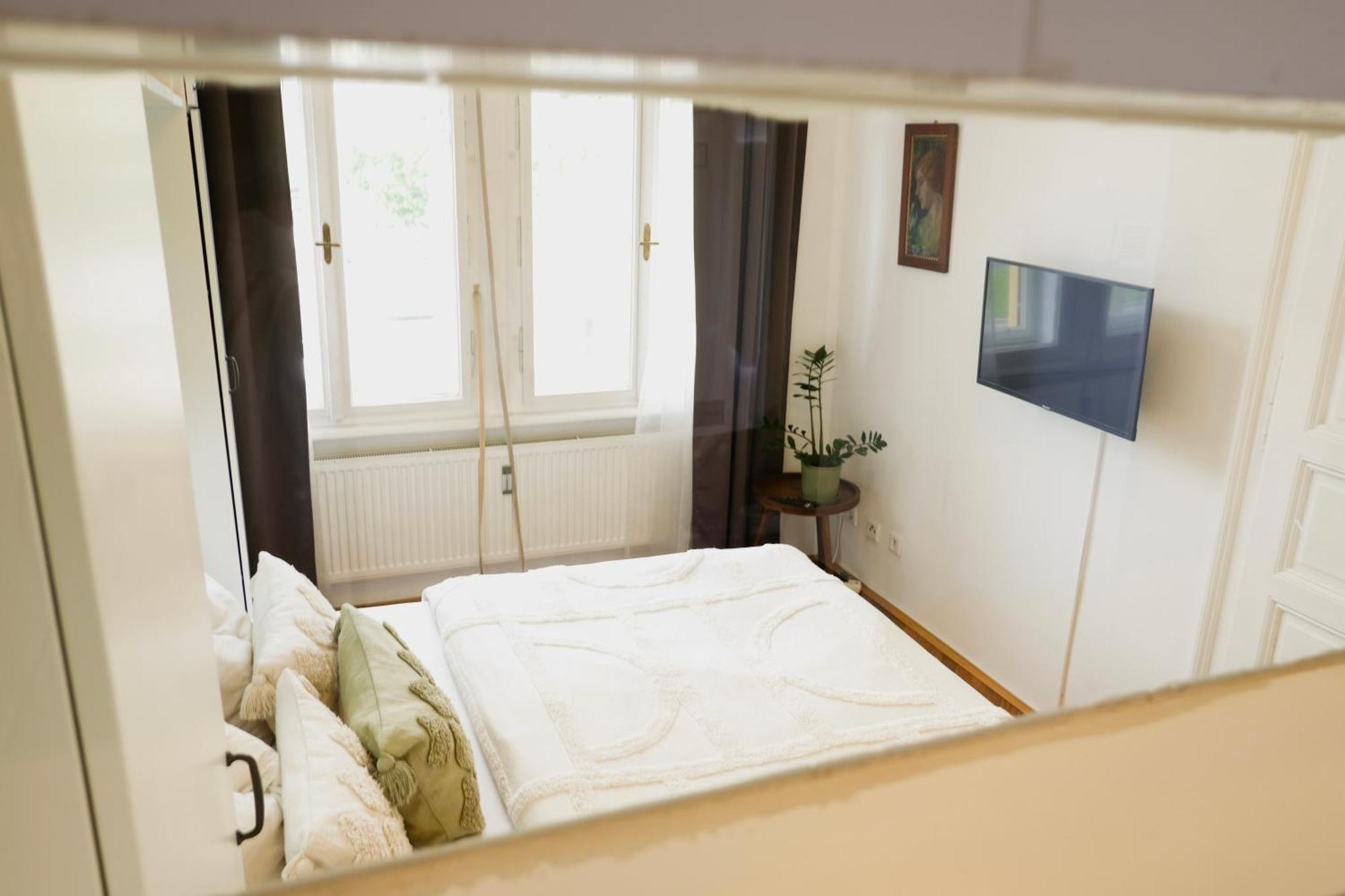 Stilvolles Apartment In Zentraler Lage - Free Parking Грац Экстерьер фото